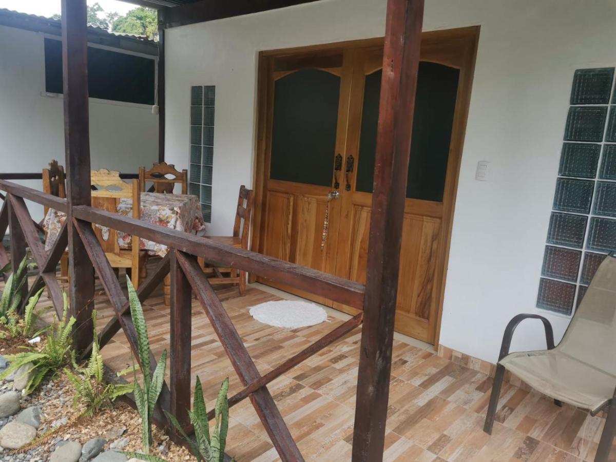 Hostal Cecilia Puerto Viejo de Talamanca Εξωτερικό φωτογραφία