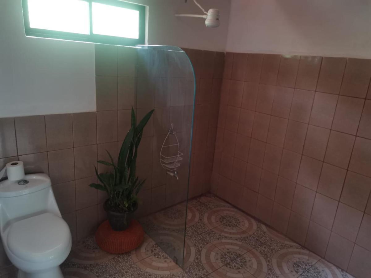 Hostal Cecilia Puerto Viejo de Talamanca Εξωτερικό φωτογραφία
