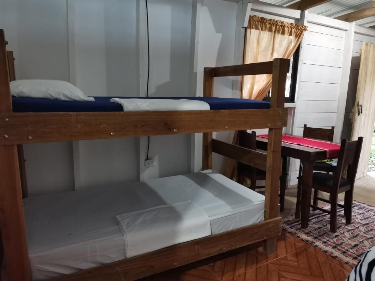 Hostal Cecilia Puerto Viejo de Talamanca Εξωτερικό φωτογραφία