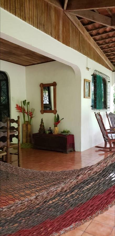 Hostal Cecilia Puerto Viejo de Talamanca Εξωτερικό φωτογραφία
