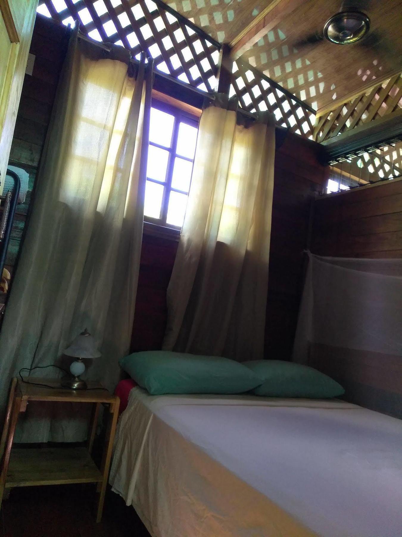Hostal Cecilia Puerto Viejo de Talamanca Εξωτερικό φωτογραφία