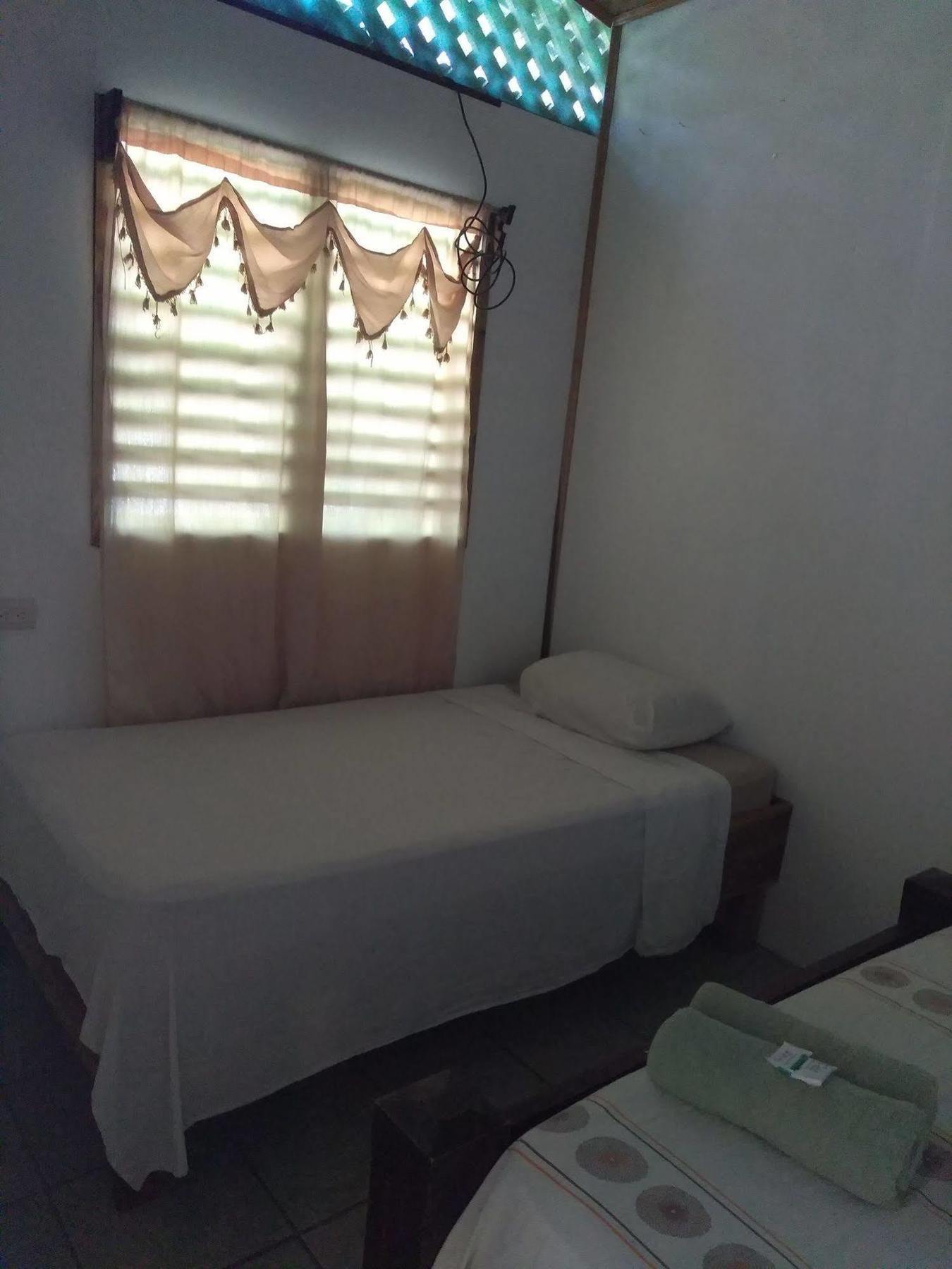 Hostal Cecilia Puerto Viejo de Talamanca Εξωτερικό φωτογραφία